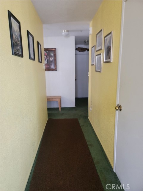 Detail Gallery Image 4 of 9 For 15750 Fiddleleaf Rd, Fontana,  CA 92337 - 4 Beds | 3/1 Baths