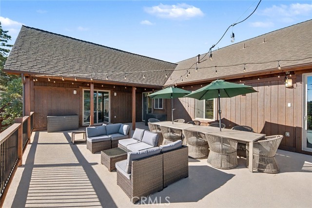 1658 Tuolumne Road, Big Bear City CA: https://media.crmls.org/medias/61e1e2ae-e528-4c22-a009-8c8789bd3645.jpg