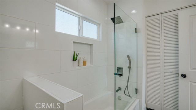 231 W Cedar Avenue, Burbank CA: https://media.crmls.org/medias/61e1f32d-7d59-4525-b456-b9740cc36302.jpg
