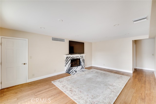 Detail Gallery Image 14 of 46 For 222 W Kenneth, Glendale,  CA 91202 - 4 Beds | 4 Baths