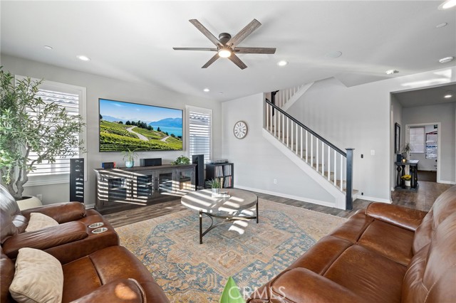 Detail Gallery Image 11 of 59 For 4729 Magnum Way, Jurupa Valley,  CA 91752 - 6 Beds | 4/1 Baths