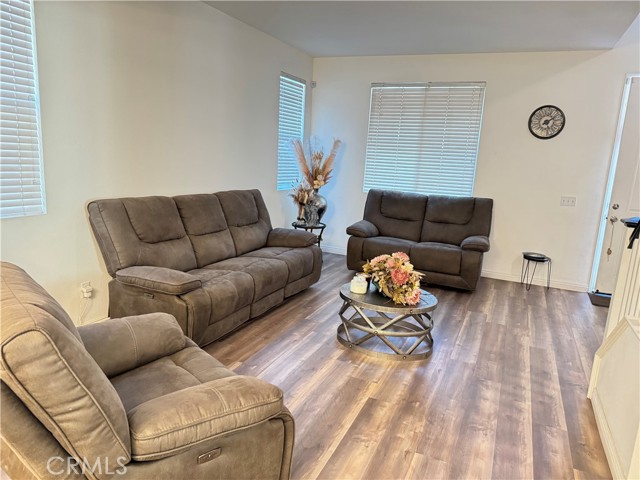 Detail Gallery Image 16 of 40 For 12615 Bellflower, Moreno Valley,  CA 92555 - 4 Beds | 3 Baths