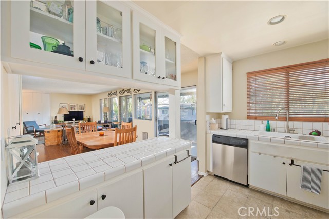 Detail Gallery Image 3 of 25 For 4252 Fair Ave #2,  North Hollywood,  CA 91602 - 2 Beds | 2 Baths