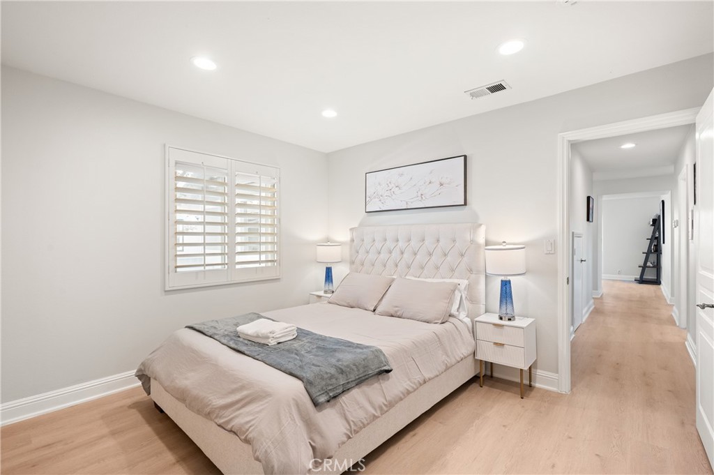 MLS #OC26147382 image #25