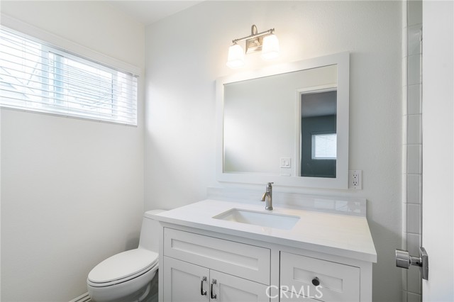 320 1/2 Coral Avenue, Newport Beach CA: https://media.crmls.org/medias/61e5174e-4dfd-4572-89bc-d0ebf3bc21b8.jpg