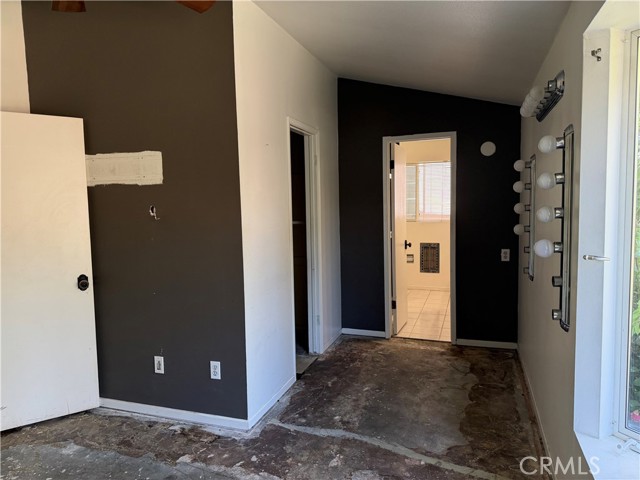 Detail Gallery Image 21 of 27 For 20838 Exhibit Ct, Woodland Hills,  CA 91367 - 4 Beds | 4 Baths