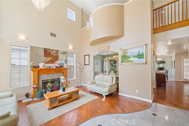 5939 N Vista Street, San Gabriel CA: https://media.crmls.org/medias/61e58f8a-889d-476c-9e14-85ef0aba722f.jpg