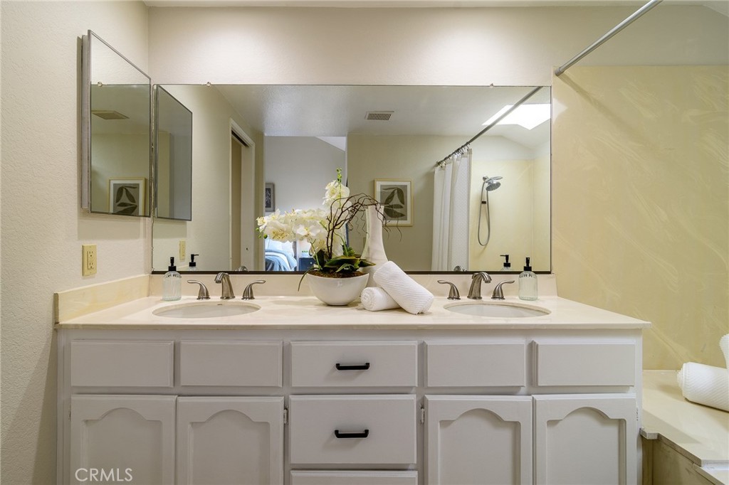 MLS #OC26158353 image #29