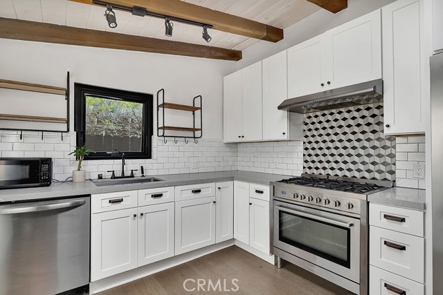 Detail Gallery Image 7 of 21 For 4283 Morro, Woodland Hills,  CA 91364 - 3 Beds | 2 Baths