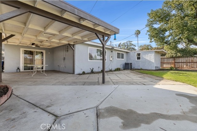 Detail Gallery Image 20 of 25 For 5097 E Carmen Ave, Fresno,  CA 93727 - 3 Beds | 2 Baths