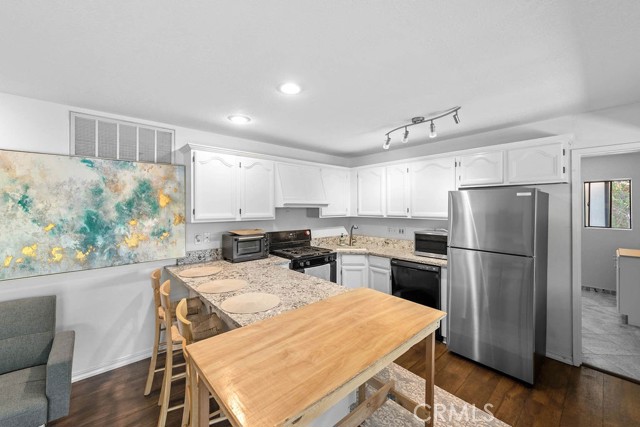 Detail Gallery Image 18 of 23 For 967 Capistrano Ct, San Luis Obispo,  CA 93405 - 5 Beds | 4 Baths