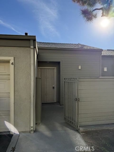 Detail Gallery Image 3 of 29 For 15766 Midwood #4,  Granada Hills,  CA 91344 - 3 Beds | 2/1 Baths