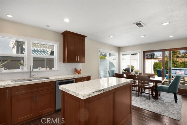 Detail Gallery Image 7 of 23 For 4822 Wisteria Dr, Yorba Linda,  CA 92886 - 4 Beds | 2 Baths