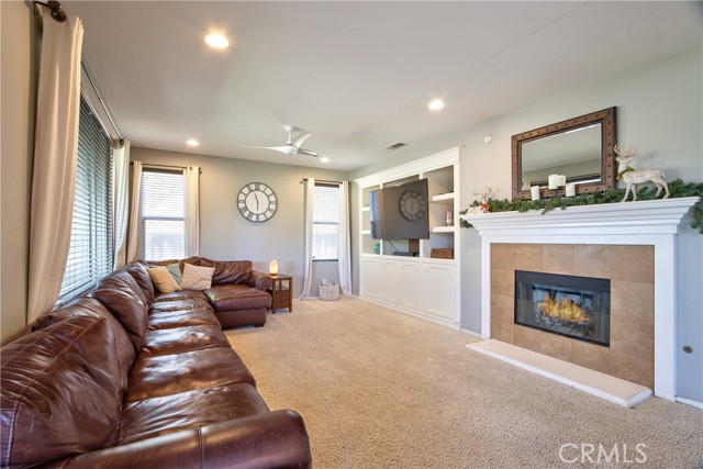 Detail Gallery Image 13 of 51 For 39883 S Creek Cir, Murrieta,  CA 92563 - 5 Beds | 3/1 Baths
