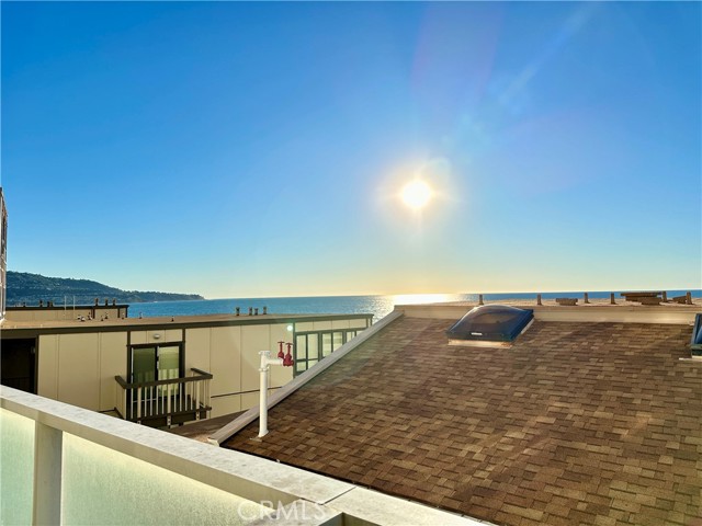 615 Esplanade, Redondo Beach, California 90277, 1 Bedroom Bedrooms, ,1 BathroomBathrooms,Residential,Sold,Esplanade,SB24012531