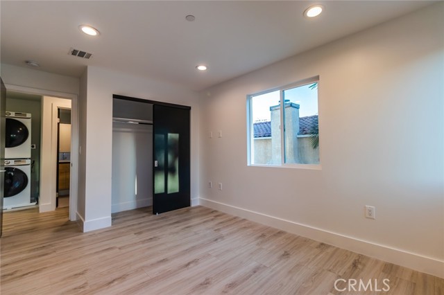 Detail Gallery Image 13 of 28 For 5020 Pickford St, Los Angeles,  CA 90019 - 3 Beds | 3 Baths