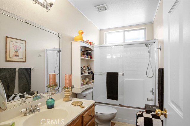 Detail Gallery Image 13 of 24 For 10 Farrell Ave, Gilroy,  CA 95020 - 4 Beds | 2/1 Baths