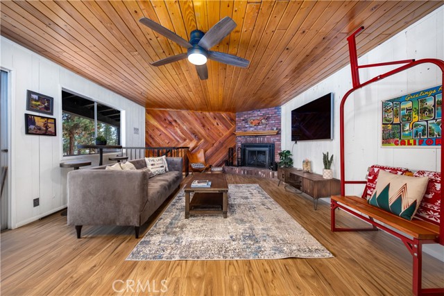 Detail Gallery Image 32 of 58 For 39651 Flicker Rd, Fawnskin,  CA 92333 - 5 Beds | 3/1 Baths