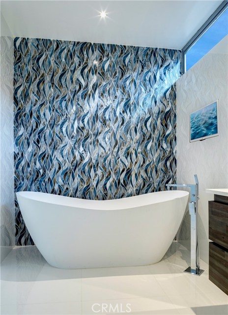 2522 The Strand, Manhattan Beach CA: https://media.crmls.org/medias/61ebb530-be58-41d6-b54d-ef10d20b2556.jpg