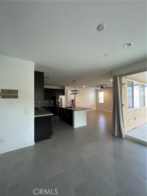 Detail Gallery Image 19 of 57 For 24464 Periwinkle, Lake Elsinore,  CA 92532 - 5 Beds | 3 Baths