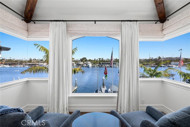 Detail Gallery Image 15 of 34 For 118 via Lido Nord, Newport Beach,  CA 92663 - 4 Beds | 3/1 Baths