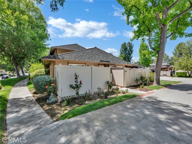 28839 Conejo View Drive, Agoura Hills CA: https://media.crmls.org/medias/61ec9d66-69f9-411c-9a22-d9ed04825c7a.jpg