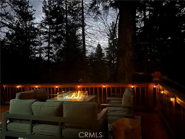 582 Rose Lane, Twin Peaks CA: https://media.crmls.org/medias/61ecae4e-4758-4eb0-98fe-15c1d318945c.jpg
