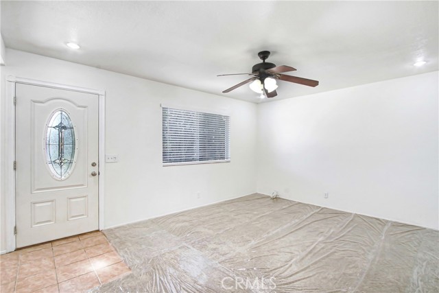 Detail Gallery Image 3 of 13 For 2242 San Padre Ave, Hemet,  CA 92545 - 2 Beds | 1 Baths