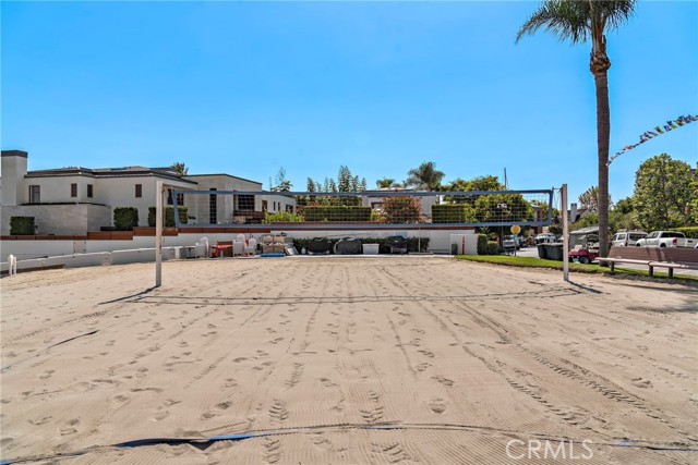 Detail Gallery Image 39 of 43 For 2431 Bayshore Drive, Newport Beach,  CA 92663 - 4 Beds | 3/1 Baths