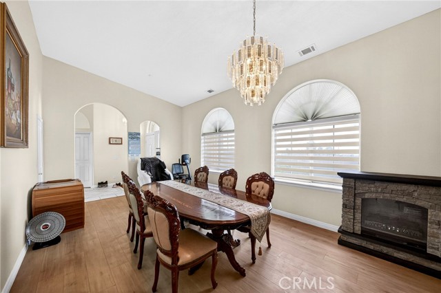 Detail Gallery Image 17 of 67 For 5635 Hollister, Phelan,  CA 92371 - 4 Beds | 3 Baths