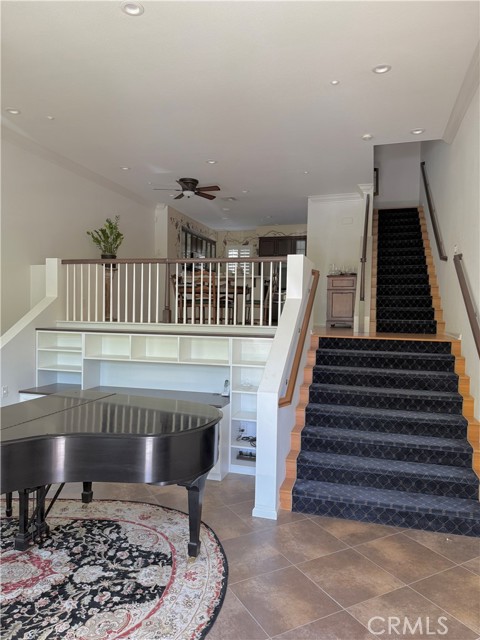 Detail Gallery Image 2 of 24 For 5429 Strand #105,  Hawthorne,  CA 90250 - 2 Beds | 3 Baths