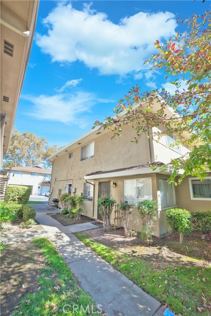 Detail Gallery Image 4 of 4 For 832 Gilchrist Dr #3,  San Jose,  CA 95133 - 2 Beds | 1 Baths