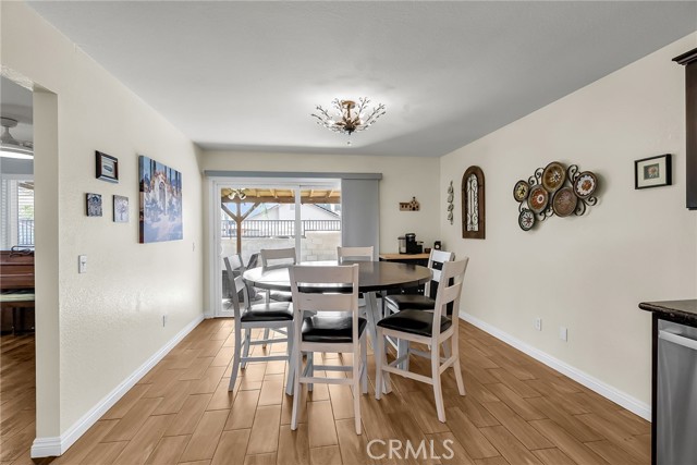 1105 W Victoria Street, Rialto CA: https://media.crmls.org/medias/61ef371e-ab21-461d-8d9d-1cca01d7f98a.jpg