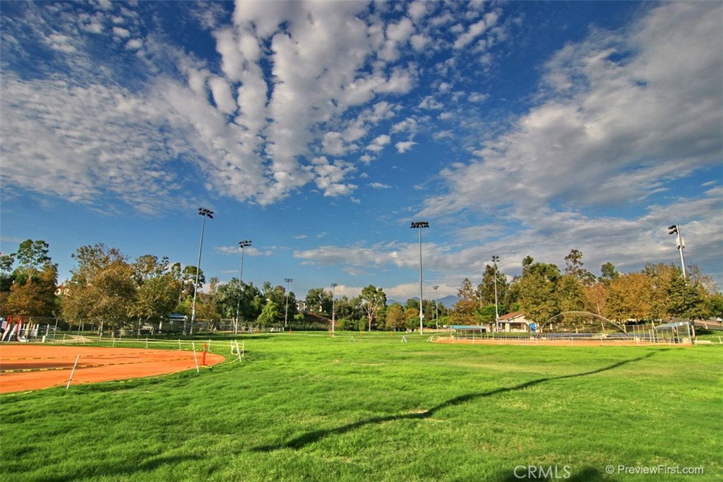 https://media.crmls.org/medias/61f11ae4-c8b4-4dca-9716-8fc548b787aa.jpg?preset=X-Large