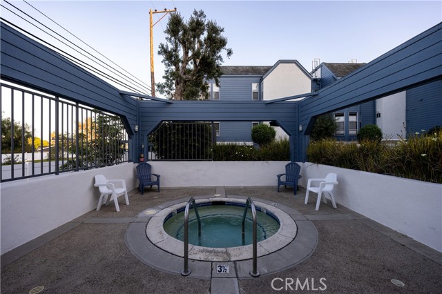 Detail Gallery Image 22 of 39 For 4713 E 4th, Long Beach,  CA 90814 - 2 Beds | 2 Baths