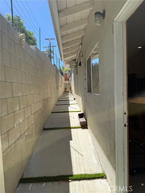 Detail Gallery Image 7 of 8 For 22972 Avenue San Luis #B,  Woodland Hills,  CA 91364 - 1 Beds | 2 Baths