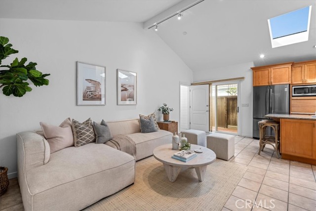 412 5th Street, Manhattan Beach, California 90266, 3 Bedrooms Bedrooms, ,3 BathroomsBathrooms,Residential,Sold,5th,SB23147369