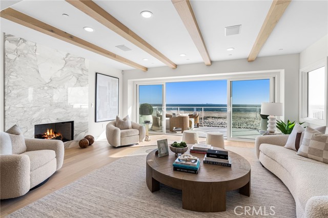 105 A Surfside Avenue, Surfside CA: https://media.crmls.org/medias/61f2786d-7e90-4553-9197-10844817f858.jpg