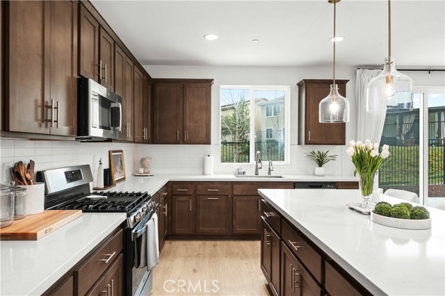 Detail Gallery Image 21 of 54 For 35320 Aubrey, Beaumont,  CA 92223 - 4 Beds | 3 Baths