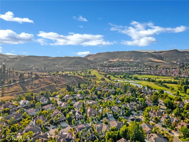 125 Heath Meadow Place, Simi Valley CA: https://media.crmls.org/medias/61f2ca81-f243-456b-b8ce-58a4858e4410.jpg