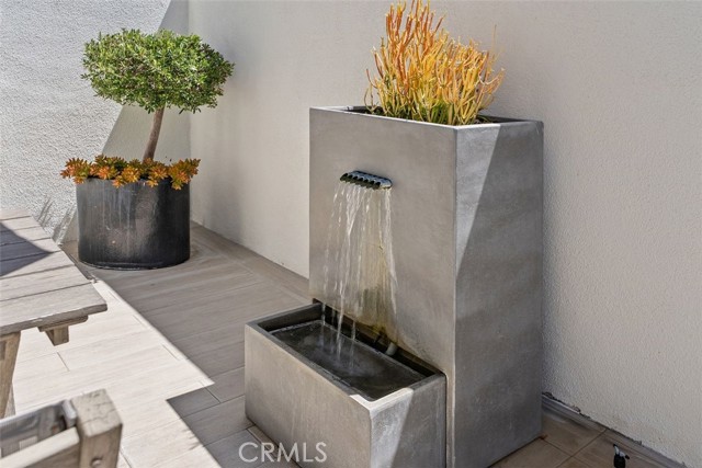 Detail Gallery Image 6 of 47 For 43 Gannet Ln, Newport Beach,  CA 92660 - 3 Beds | 2/1 Baths