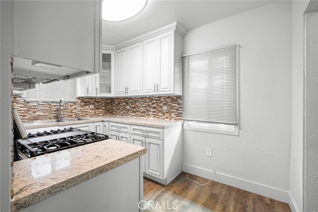 Detail Gallery Image 8 of 19 For 304 E Garfield, Glendale,  CA 91205 - 2 Beds | 1/1 Baths