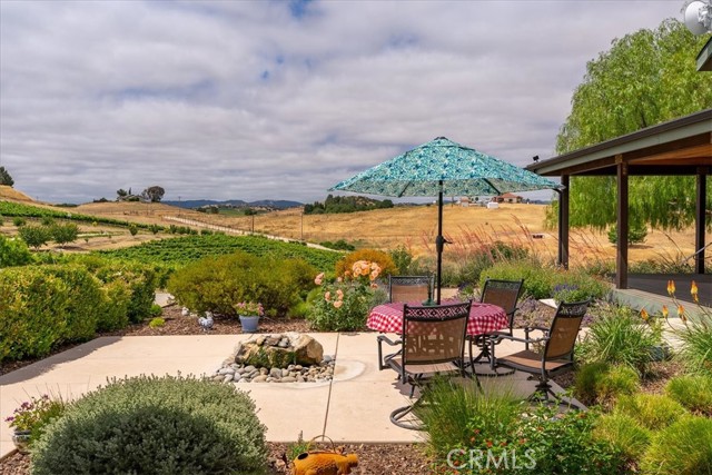 Detail Gallery Image 29 of 74 For 950 Indian Dune Rd, Paso Robles,  CA 93451 - 5 Beds | 4 Baths