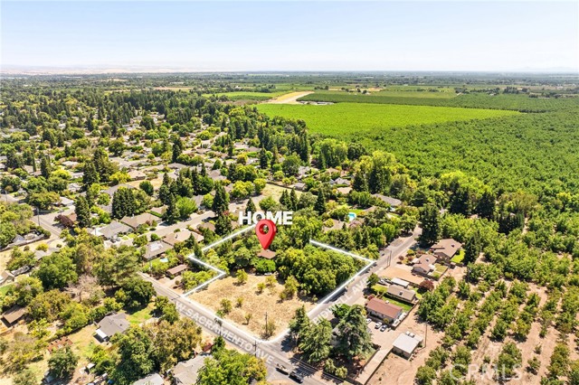 2176 Bidwell Avenue, Chico CA: https://media.crmls.org/medias/61f5b523-6ea9-44de-8328-d17ff134dbba.jpg