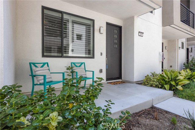 285 Lodestar, Tustin CA: https://media.crmls.org/medias/61f6e40b-559e-4254-8869-ab47a71e5cfb.jpg