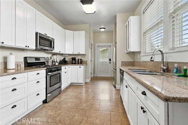 3354 Orange Street, Riverside CA: https://media.crmls.org/medias/61f76751-a912-4d8c-9ce6-185e64c57e14.jpg