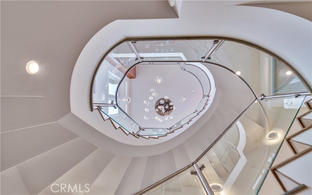 719 1st Place, Hermosa Beach CA: https://media.crmls.org/medias/61f8cb9a-36d9-4ca5-af38-7c928e556074.jpg