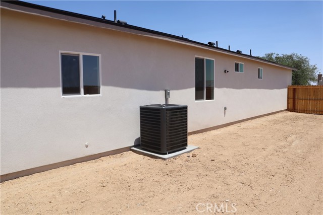 20349 90th Street, California City CA: https://media.crmls.org/medias/61f91836-d233-45cd-bbb2-5d70cb94163a.jpg