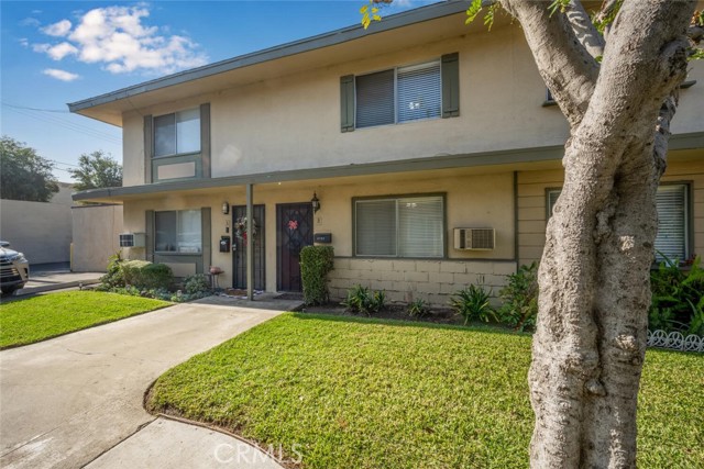 Detail Gallery Image 4 of 40 For 8798 Valley View #B,  Buena Park,  CA 90620 - 2 Beds | 1/1 Baths