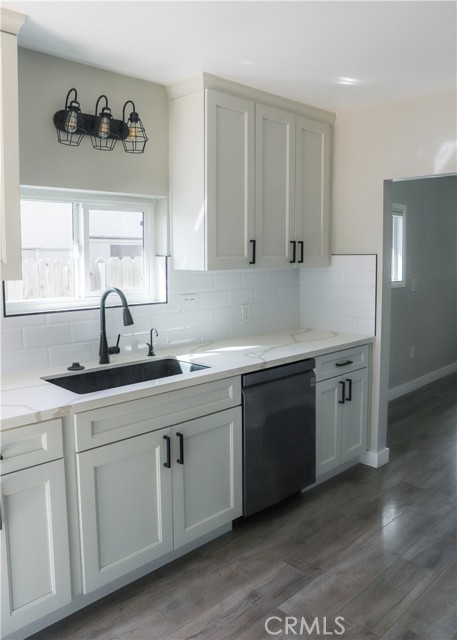 Detail Gallery Image 11 of 39 For 1130 Wesley, Pasadena,  CA 91104 - 3 Beds | 3 Baths